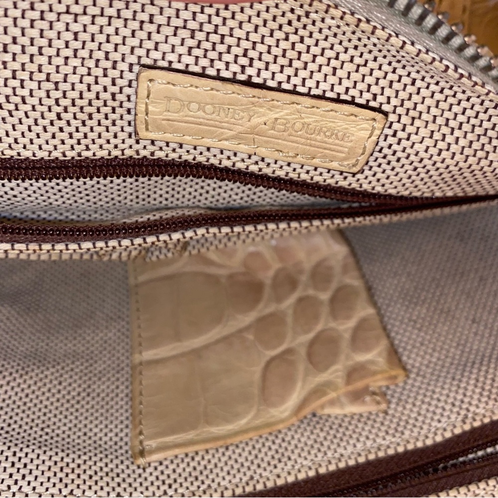 Dooney & Bourke Vintage Bone Croc Embossed Barrel Duffle Purse Bag - Picture 12 of 14